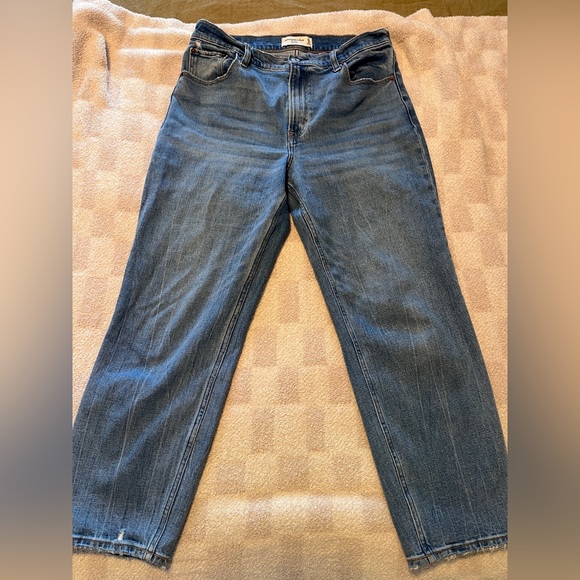 The Mom High Rise - Picture 4 of 7